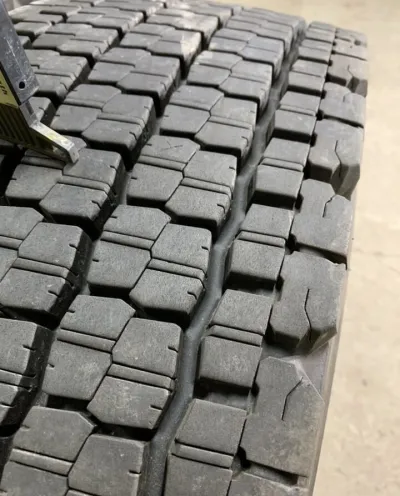 Bridgestone W990 315/80 R22.5 152J — фото 5