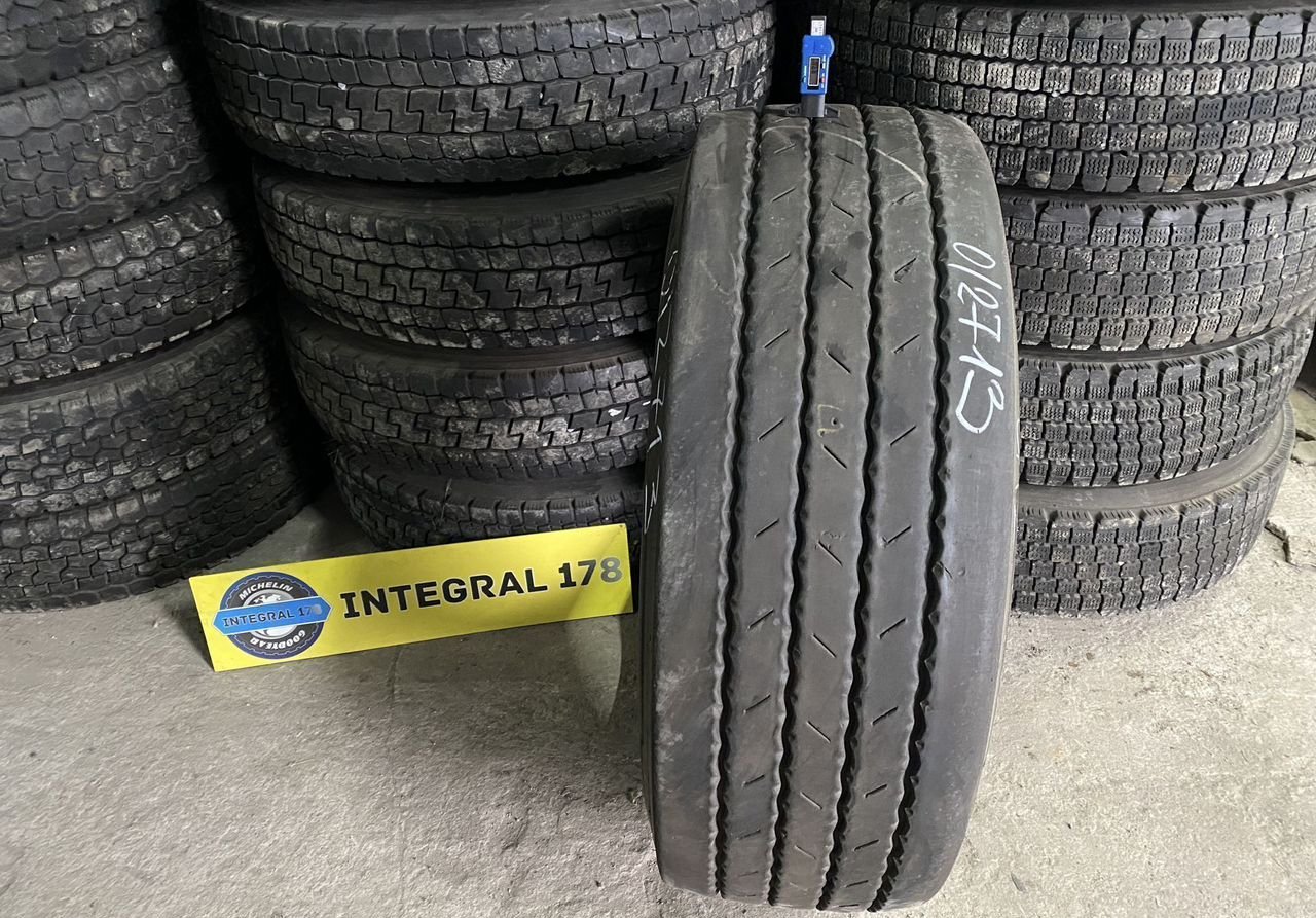 CONTINENTAL Tires Грузовая шина бу 385 65 225 Continental арт.0/2713