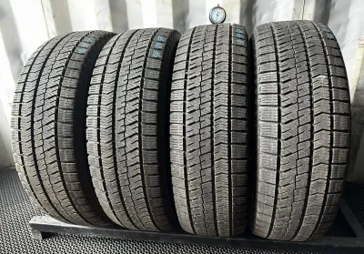 Bridgestone Blizzak VRX2 215/65 R16 98Q — фото 1