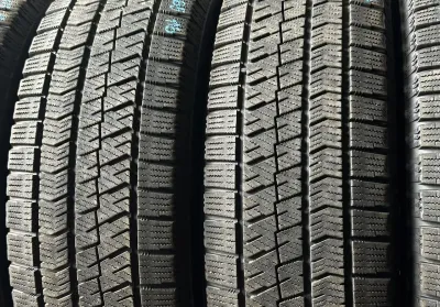 Bridgestone Blizzak VRX2 215/65 R16 98Q — фото 2