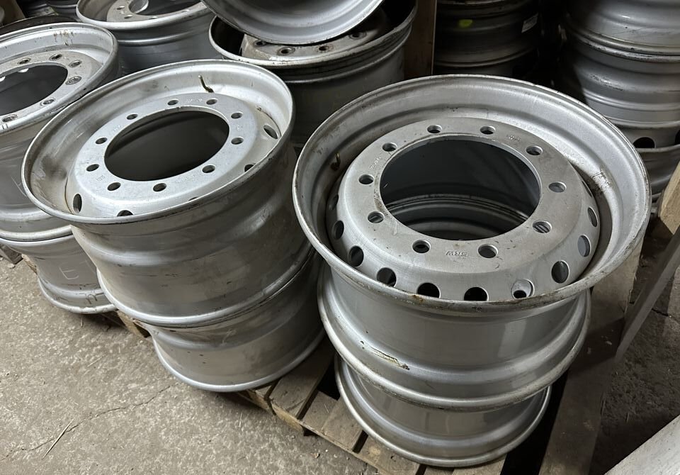 SRW Штампованные диски SRW 7221105 11.75×R22.5 10×335