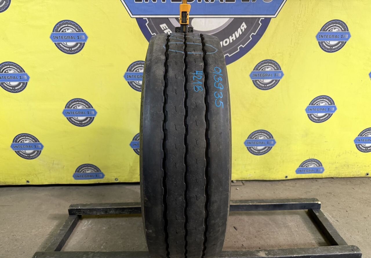 Goodyear Goodyear kmax T 235/75 R17.5 бу