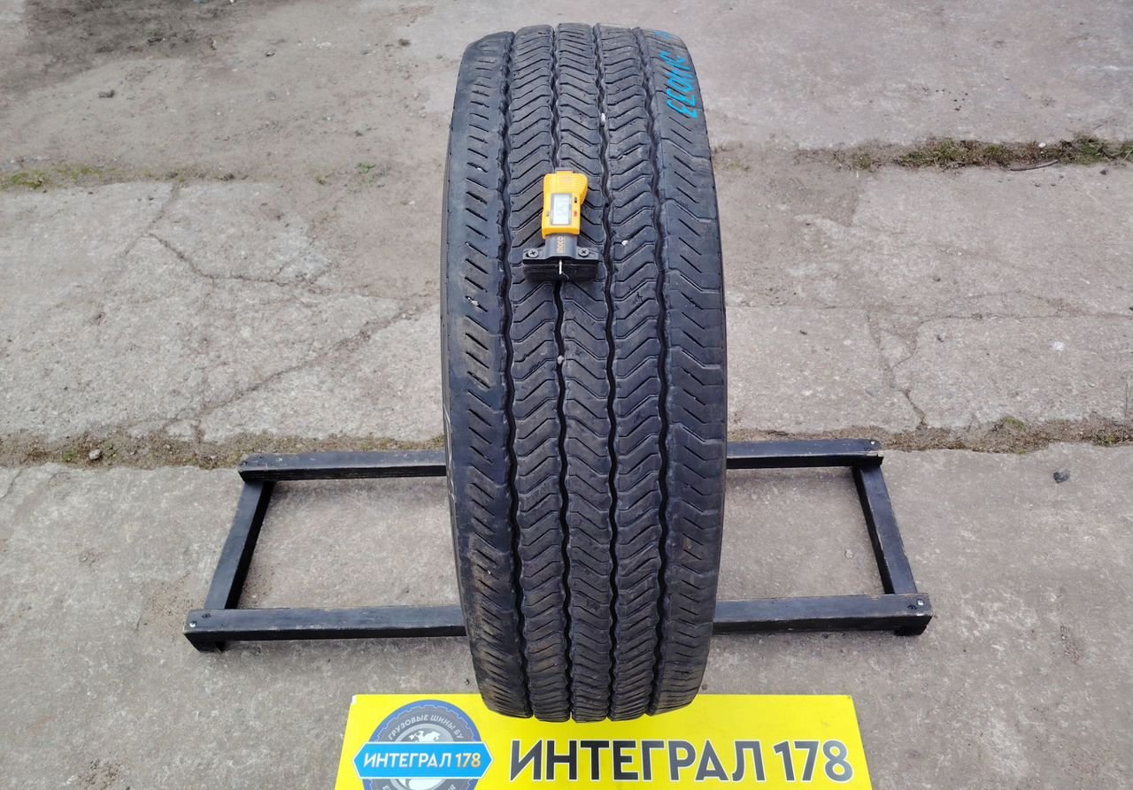 CONTINENTAL Tires Рулевая шина бу 265/70r19.5 Continental 0/4033