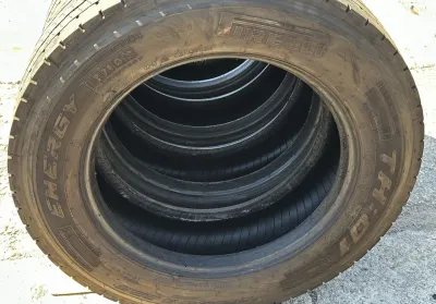 Шина б/у Pirelli TH01 295/60 R22.5 — фото 8