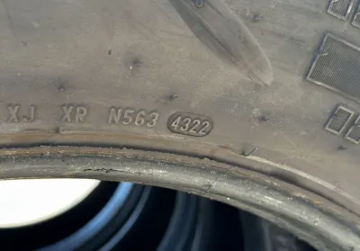 Шина б/у Pirelli TH01 295/60 R22.5 — фото 9