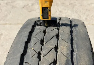 Шина б/у Goodyear kmax S 235/75 R17.5 — фото 4