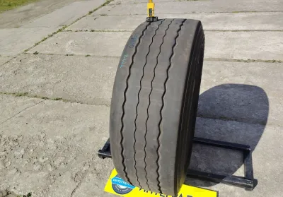 Грузовая шина бу 385 /65r22.5 Bridgestone 0/4150 — фото 1