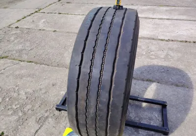 Грузовая шина бу 385 65 22 5 Bridgestone 0/4153 — фото 10