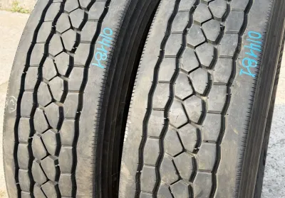Грузовые шины б/у Bridgestone 295 80 R22.5 — фото 3