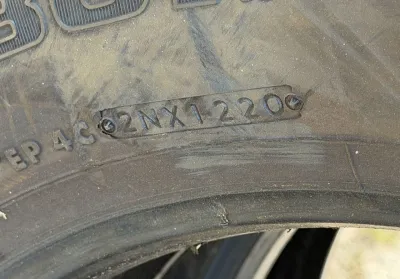 Грузовые шины б/у Bridgestone 295 80 R22.5 — фото 8