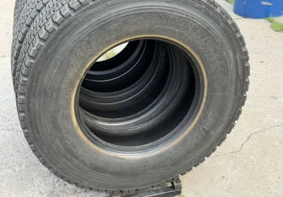 Грузовые шины б/у Bridgestone 295 80 R22.5 — фото 6