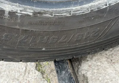 Грузовые шины б/у Goodyear kmax S 215/75 R17.5 — фото 7