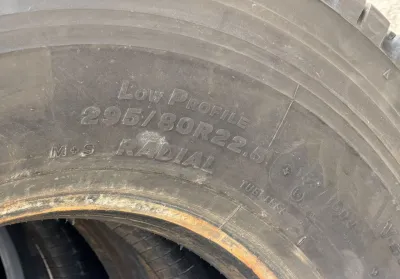 Грузовые шины б/у Bridgestone W900 295/80 R22.5 — фото 7
