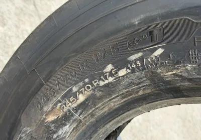 Грузовые шины б/у из Европы Michelin 245 70 R17.5 — фото 7