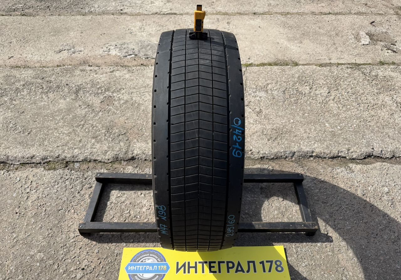 Грузовые шины Continental 295 60 R22.5 — бу