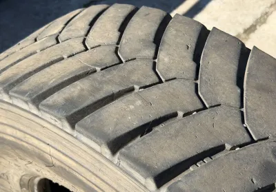 Грузовая шина Bridgestone M-Drive 001 315 80 R22.5 — фото 4