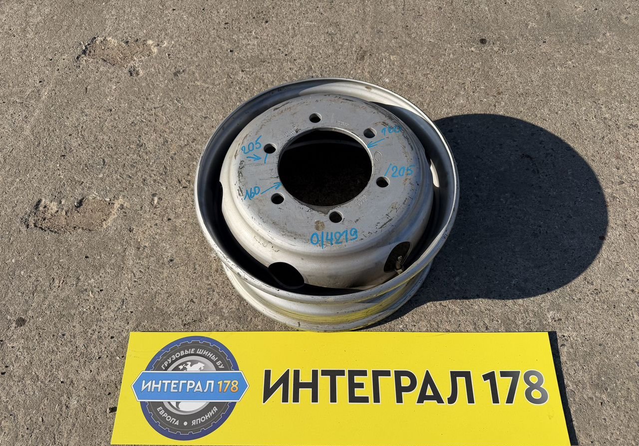 Штампованные диски Iveco 6×R17.5 6×205