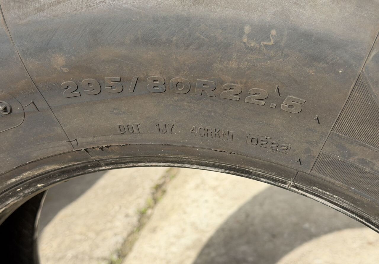 Грузовая шина 295/80 R22.5 Bridgestone — фото 6 из 7