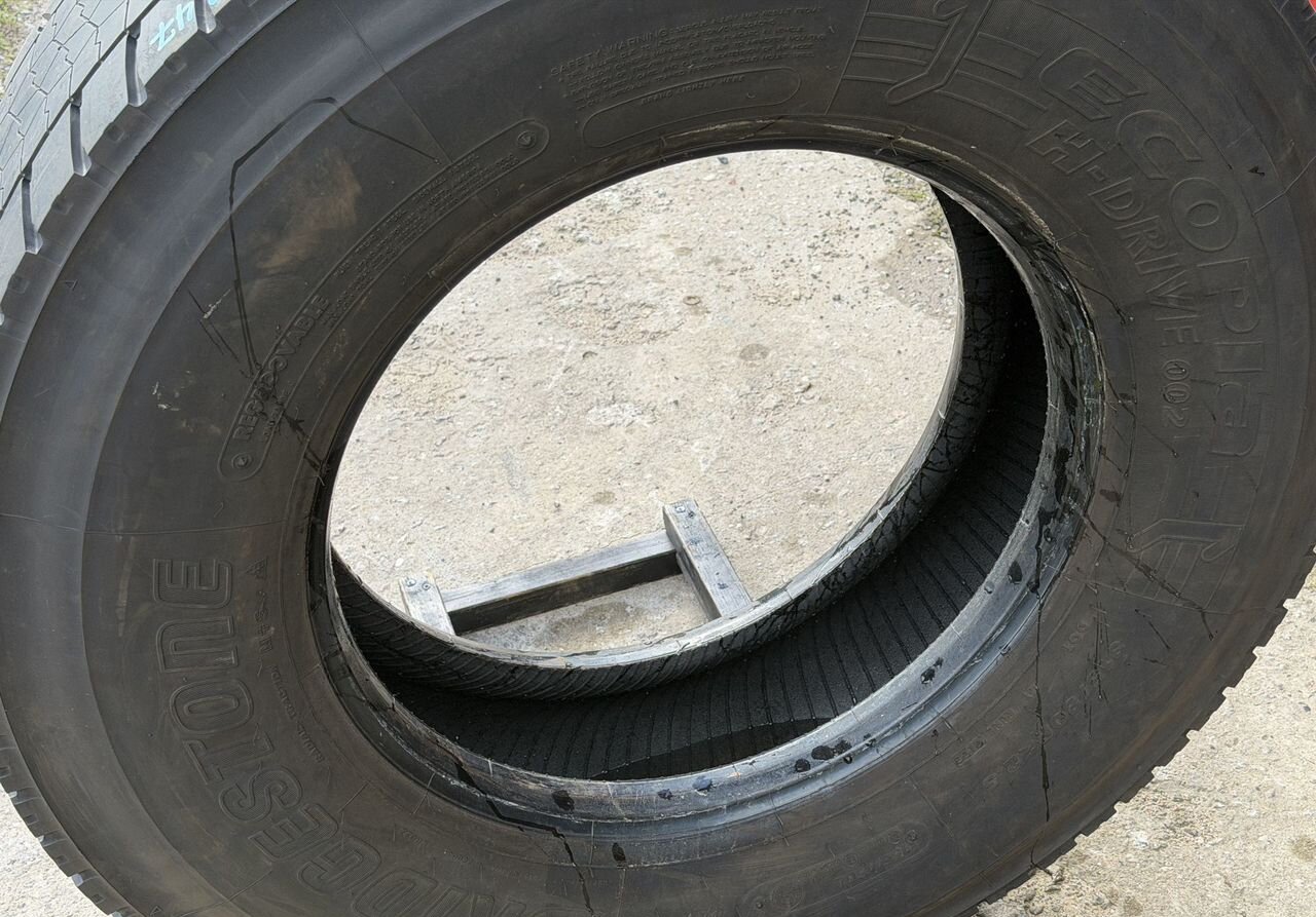 Грузовая шина 295/80 R22.5 Bridgestone — фото 4 из 6
