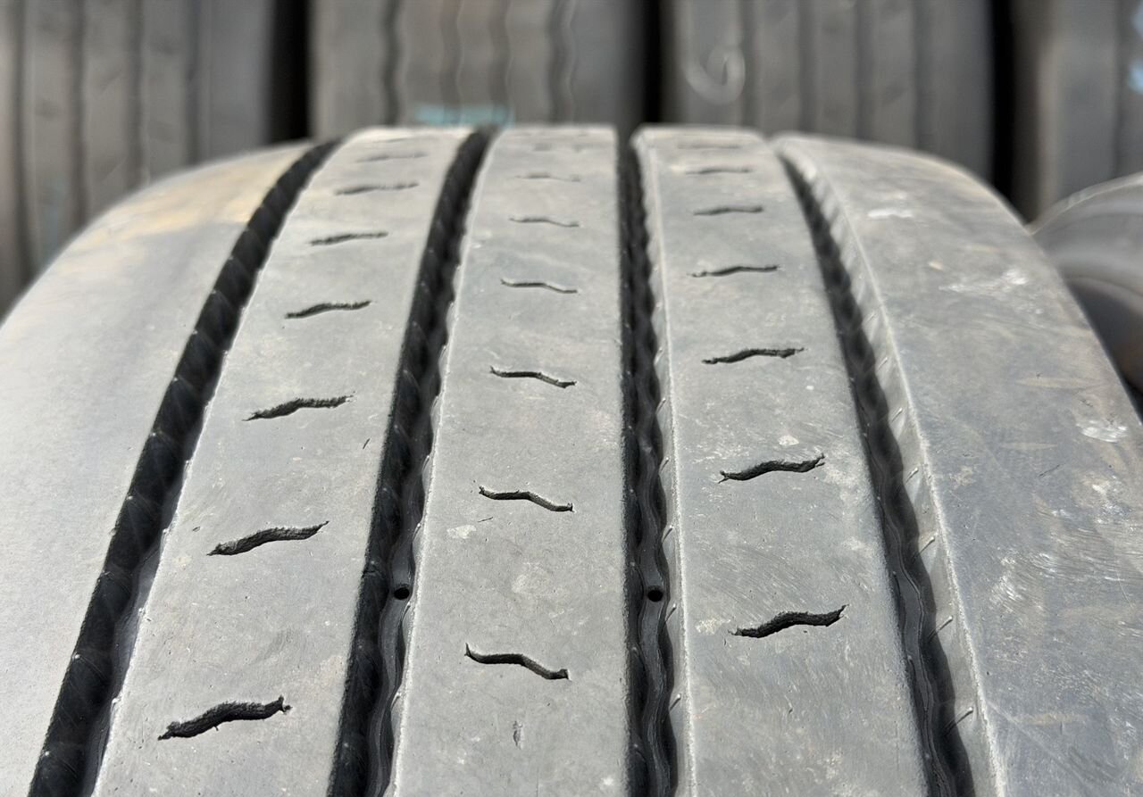 Грузовые шины 295/80 R22.5 Continental — фото 4 из 10
