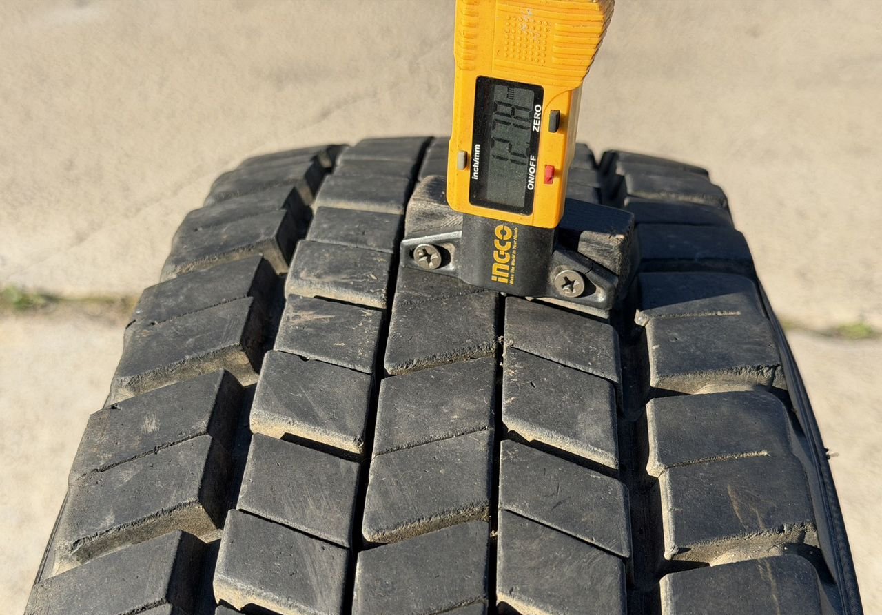 Грузовая шина 215/75 R17.5 Semperit б/у — фото 4 из 7