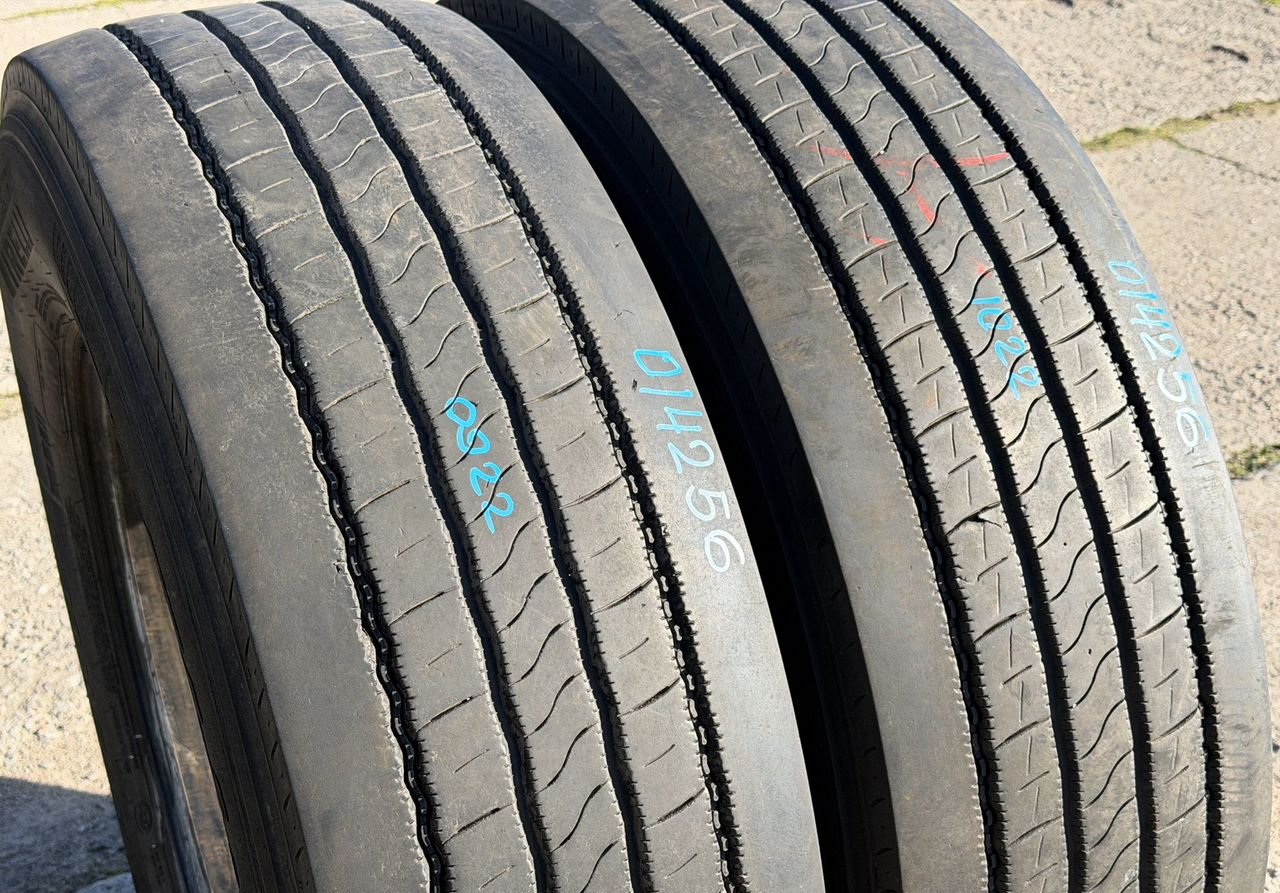 Грузовые шины Pirelli 315 70 R22.5 бу — фото 3 из 8